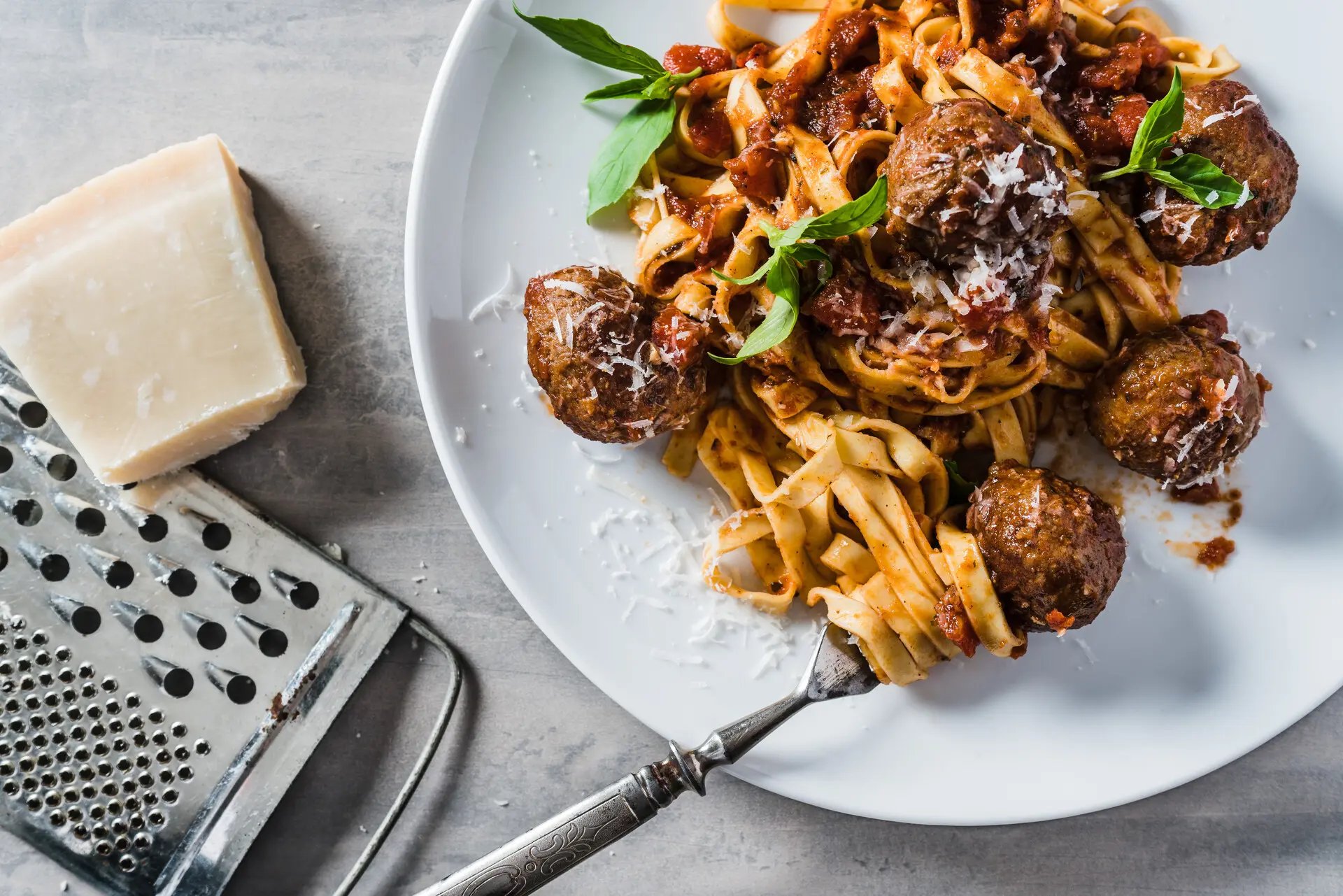 tomaattinen lihapullapasta2 02419 20250407074230