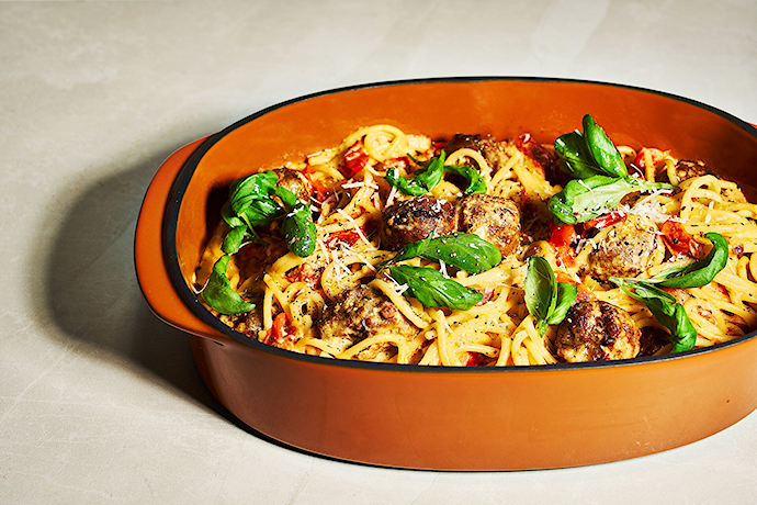 Meatballs fetapasta